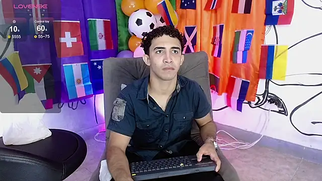 Snapshot of caius_bigcock1 chatting on June 20, 2026, 12:21 pm caius bigcock1 online show from June 20, 2026, 12:21 pm