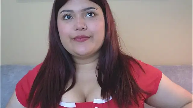 Snapshot of velvetchubby chatting on April 28, 2026, 9:19 pm velvetchubby online show from April 28, 2026, 9:19 pm