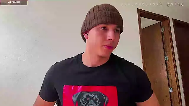 Snapshot of Maxx_valiant chatting on June 14, 2026, 3:02 pm Maxx valiant online show from June 14, 2026, 3:02 pm