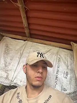 Snapshot of Maxx_valiant chatting on August 5, 2026, 1:16 pm Maxx valiant online show from August 5, 2026, 1:16 pm