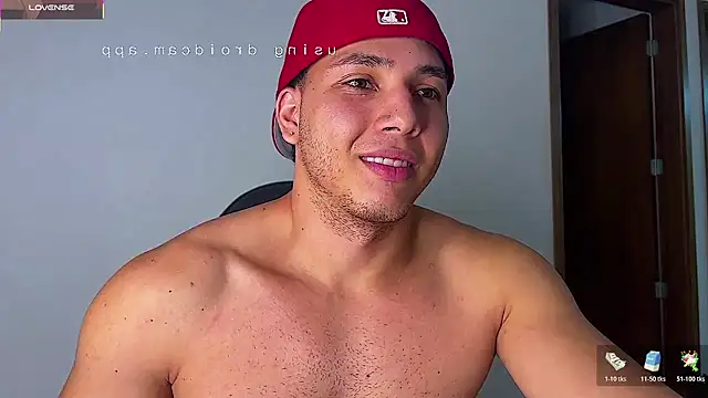 Snapshot of Maxx_valiant chatting on June 10, 2026, 12:12 am Maxx valiant online show from June 10, 2026, 12:12 am