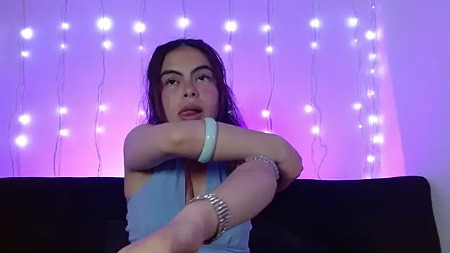 Aikasato online show from April 25, 2026, 4:26 am