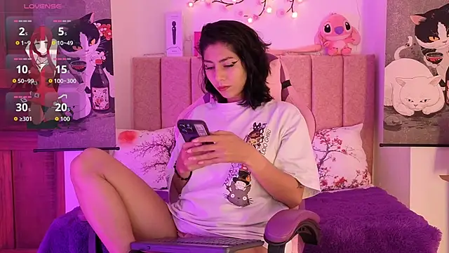 Snapshot of Roose_eva chatting on May 13, 2026, 11:45 pm Roose eva online show from May 13, 2026, 11:45 pm