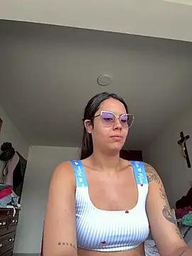 Veravantemp online show from May 17, 2026, 6:52 pm