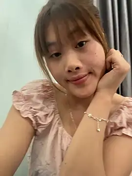 Snapshot of Ly-sexyy chatting on May 14, 2026, 4:20 am Ly-sexyy online show from May 14, 2026, 4:20 am