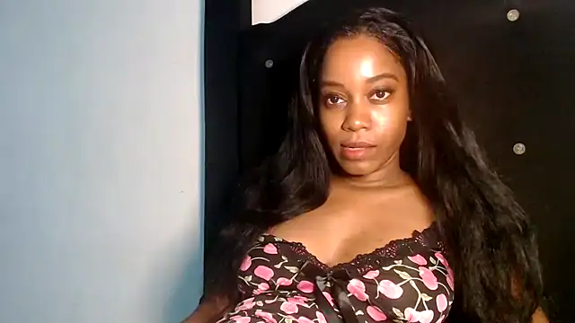 Snapshot of Enchantriss chatting on November 8, 2025, 12:14 am Enchantriss online show from November 8, 2025, 12:14 am