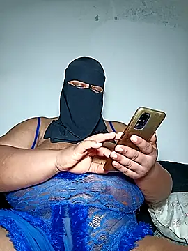 Loly mor26 online show from August 4, 2026, 4:39 am