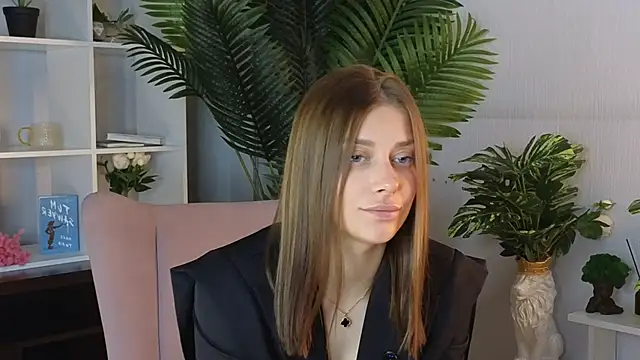 Snapshot of DelaineLindel chatting on April 24, 2026, 1:46 pm DelaineLindel online show from April 24, 2026, 1:46 pm