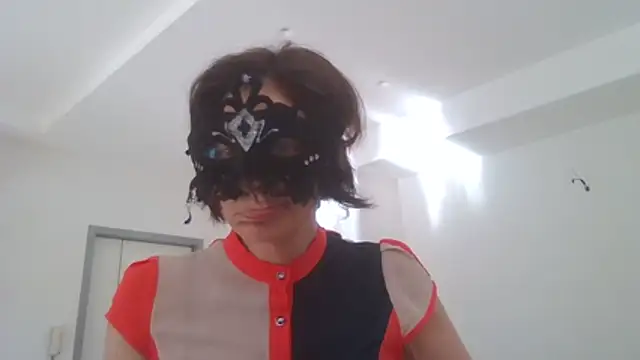 Snapshot of HelenTiAscolta chatting on June 8, 2026, 4:07 pm HelenTiAscolta online show from June 8, 2026, 4:07 pm