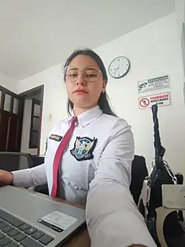 Snapshot of Queen_linda1 chatting on May 29, 2026, 1:39 pm Queen linda1 online show from May 29, 2026, 1:39 pm