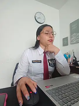Snapshot of Queen_linda1 chatting on May 26, 2026, 1:42 pm Queen linda1 online show from May 26, 2026, 1:42 pm