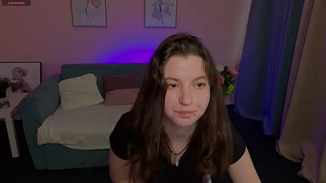 Snapshot of BelovedAlice chatting on May 4, 2026, 7:00 am BelovedAlice online show from May 4, 2026, 7:00 am
