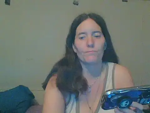 Snapshot of Mini83 chatting on May 9, 2026, 6:55 pm Mini83 online show from May 9, 2026, 6:55 pm