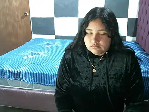 Valery-Khloe online show from July 7, 2026, 1:25 pm