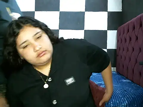 Valery-Khloe online show from August 3, 2026, 4:42 am