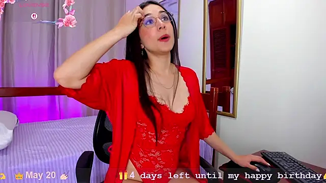Snapshot of Elisabetta_Amour chatting on May 16, 2026, 10:14 am Elisabetta Amour online show from May 16, 2026, 10:14 am
