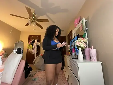 blair vexxx online show from May 7, 2026, 7:50 pm