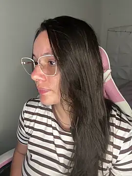 Snapshot of Ivonny_Goldie chatting on May 11, 2026, 9:45 pm Ivonny Goldie online show from May 11, 2026, 9:45 pm