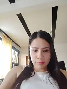 Nicol Alvarez1 online show from May 28, 2026, 9:54 pm