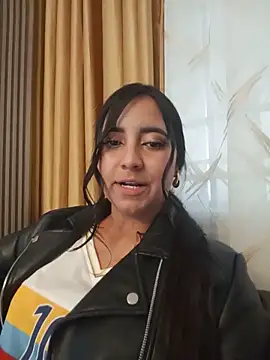 Snapshot of Nayarak_velver chatting on June 27, 2026, 12:44 pm Nayarak velver online show from June 27, 2026, 12:44 pm