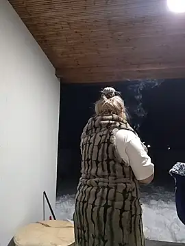 Divineblond online show from February 19, 2026, 8:50 pm