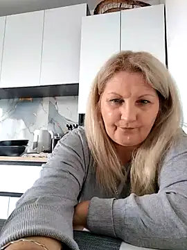 Divineblond online show from February 14, 2026, 12:27 pm