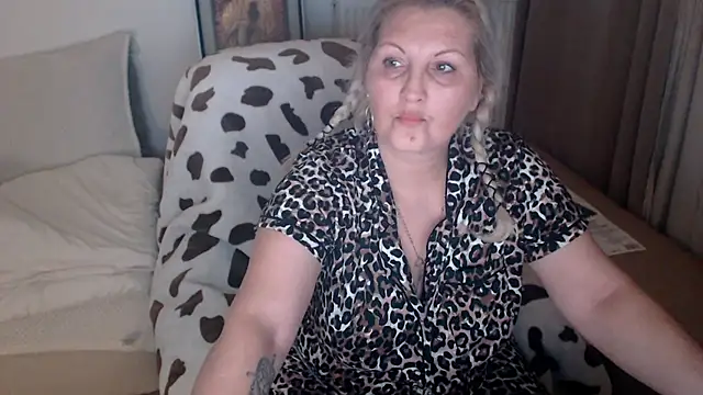 Divineblond online show from January 14, 2026, 10:57 pm