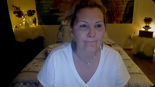 Divineblond online show from March 17, 2025, 6:00 pm
