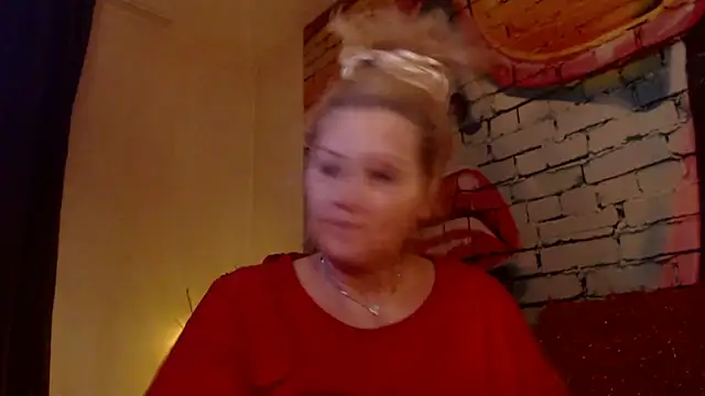 Divineblond online show from March 2, 2025, 7:30 pm