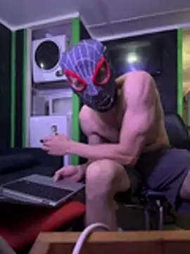 bwcloverboy2 online show from July 11, 2026, 8:58 am