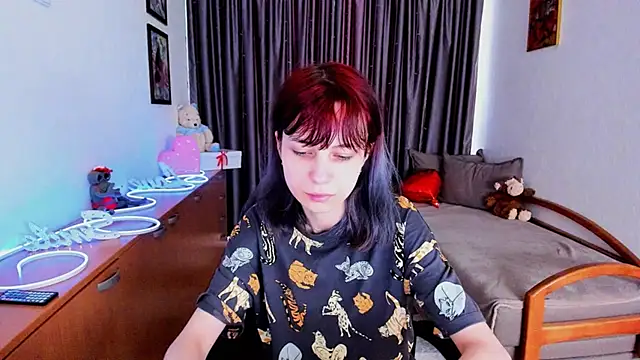 Snapshot of MiniLysii chatting on June 17, 2026, 5:40 am MiniLysii online show from June 17, 2026, 5:40 am