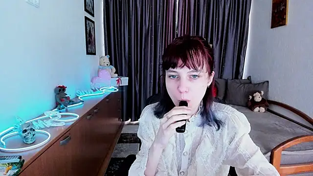 Snapshot of MiniLysii chatting on June 25, 2026, 5:56 am MiniLysii online show from June 25, 2026, 5:56 am