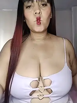 Snapshot of MiaKhaliFFa69 chatting on July 3, 2026, 2:01 pm MiaKhaliFFa69 online show from July 3, 2026, 2:01 pm
