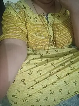 Snapshot of Call_Honey chatting on July 7, 2026, 2:20 pm Call Honey online show from July 7, 2026, 2:20 pm