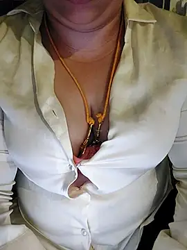 Snapshot of Call_Honey chatting on June 25, 2026, 6:13 pm Call Honey online show from June 25, 2026, 6:13 pm
