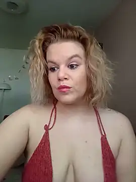 Snapshot of Maryquenn chatting on June 14, 2026, 8:04 am Maryquenn online show from June 14, 2026, 8:04 am