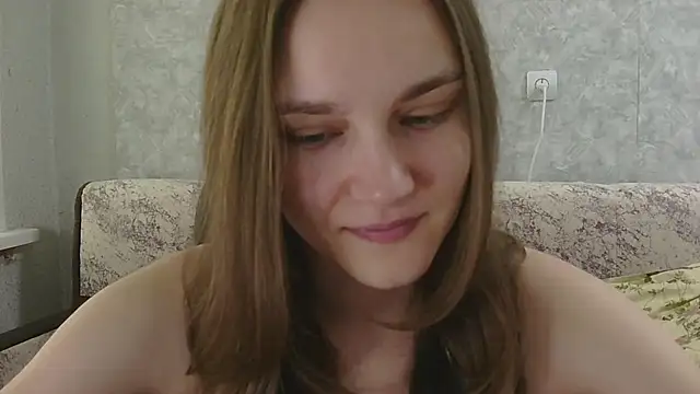 DolcezzaCream online show from June 30, 2026, 12:49 pm