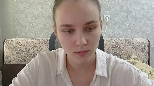 DolcezzaCream online show from July 6, 2026, 1:18 pm