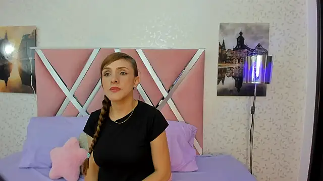 Snapshot of Nicoll_89 chatting on May 21, 2026, 12:35 pm Nicoll 89 online show from May 21, 2026, 12:35 pm