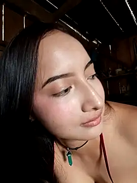 Snapshot of Soffia-zapata chatting on May 27, 2026, 6:48 pm Soffia-zapata online show from May 27, 2026, 6:48 pm