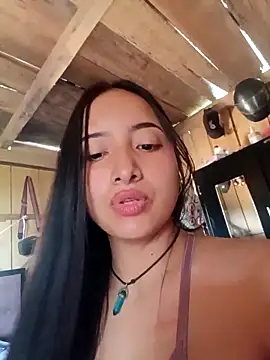 Snapshot of Soffia-zapata chatting on May 8, 2026, 5:28 pm Soffia-zapata online show from May 8, 2026, 5:28 pm
