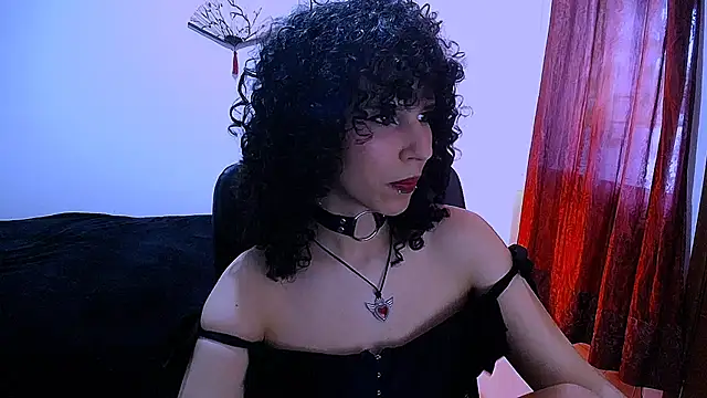 Snapshot of Nyxxei chatting on May 5, 2026, 8:56 pm Nyxxei online show from May 5, 2026, 8:56 pm