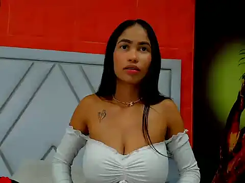 Snapshot of mia_klein1 chatting on August 4, 2026, 3:44 am mia klein1 online show from August 4, 2026, 3:44 am