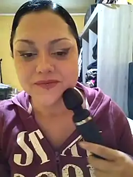 Snapshot of Darklilithrose1_ chatting on May 4, 2026, 5:05 pm Darklilithrose1 online show from May 4, 2026, 5:05 pm