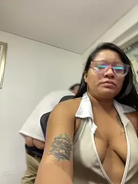 Snapshot of Sol_vannesa chatting on May 15, 2026, 7:39 am Sol vannesa online show from May 15, 2026, 7:39 am