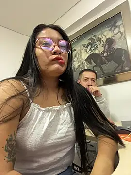 Snapshot of Sol_vannesa chatting on May 15, 2026, 9:35 pm Sol vannesa online show from May 15, 2026, 9:35 pm