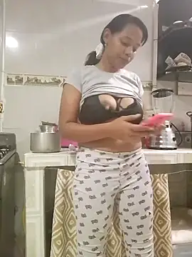 Snapshot of Stefany_03_ chatting on June 28, 2026, 1:23 am Stefany 03 online show from June 28, 2026, 1:23 am