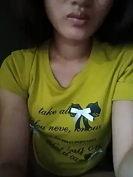 Snapshot of Rosie_LoveUU chatting on June 10, 2026, 11:39 pm Rosie LoveUU online show from June 10, 2026, 11:39 pm