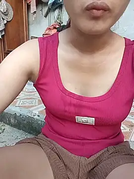 Snapshot of Rosie_LoveUU chatting on May 16, 2026, 10:58 am Rosie LoveUU online show from May 16, 2026, 10:58 am