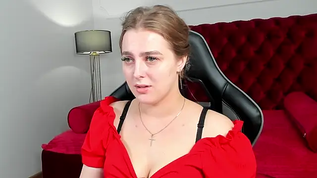 EllaBells online show from June 19, 2026, 5:13 am